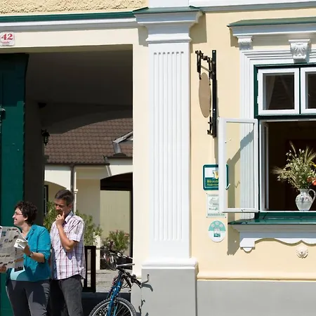 Winzerhof & Gastehaus Greil Летний дом