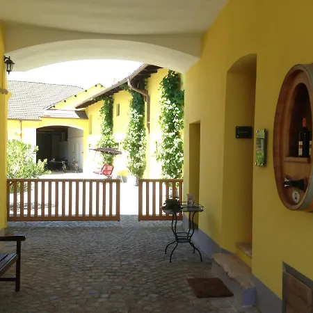 Winzerhof & Gastehaus Greil Country house